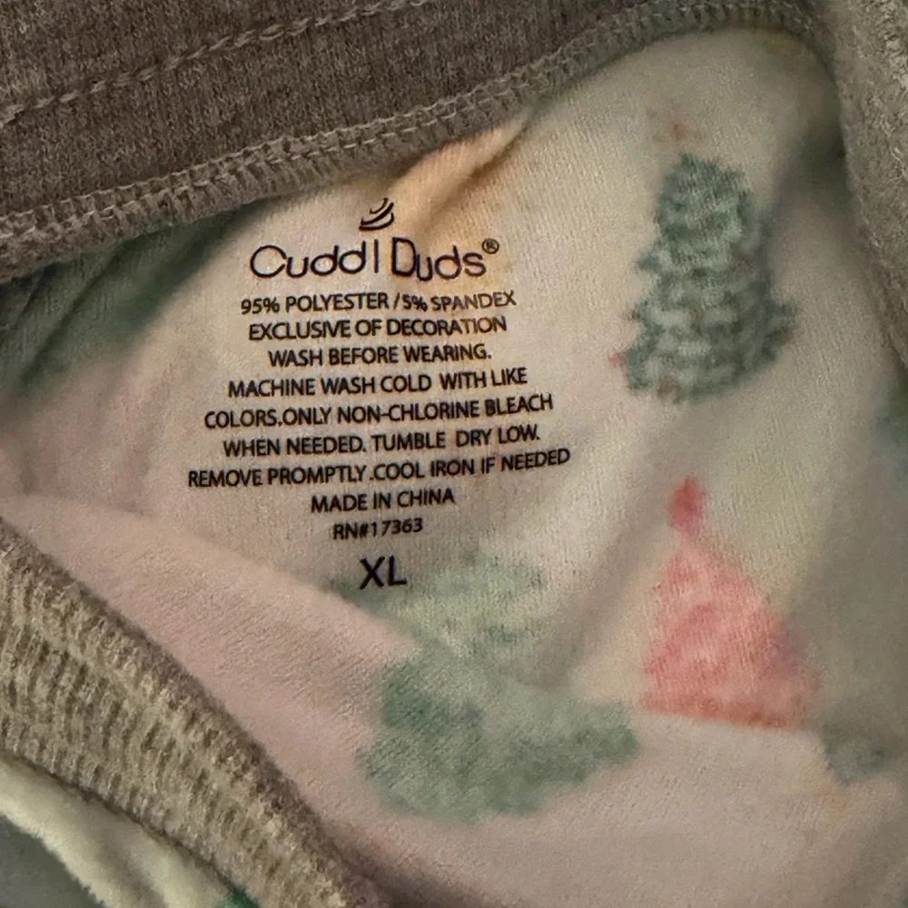 Cuddl Duds Women XL- Christmas Tree Minky Fleece Lounge Pajama Set - Picture 4 of 4